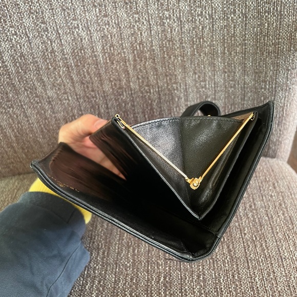 🏴 Authentic Chanel wallet - Picture 8 of 15